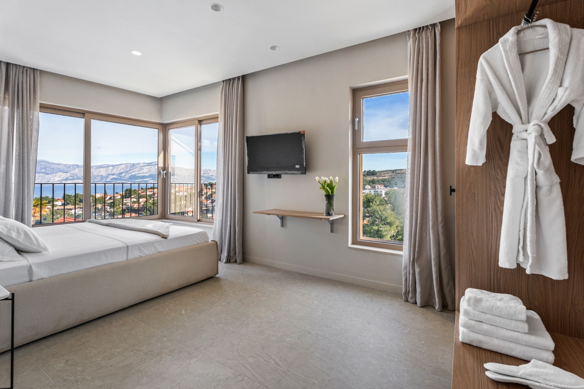 Villa moderna con vista mare