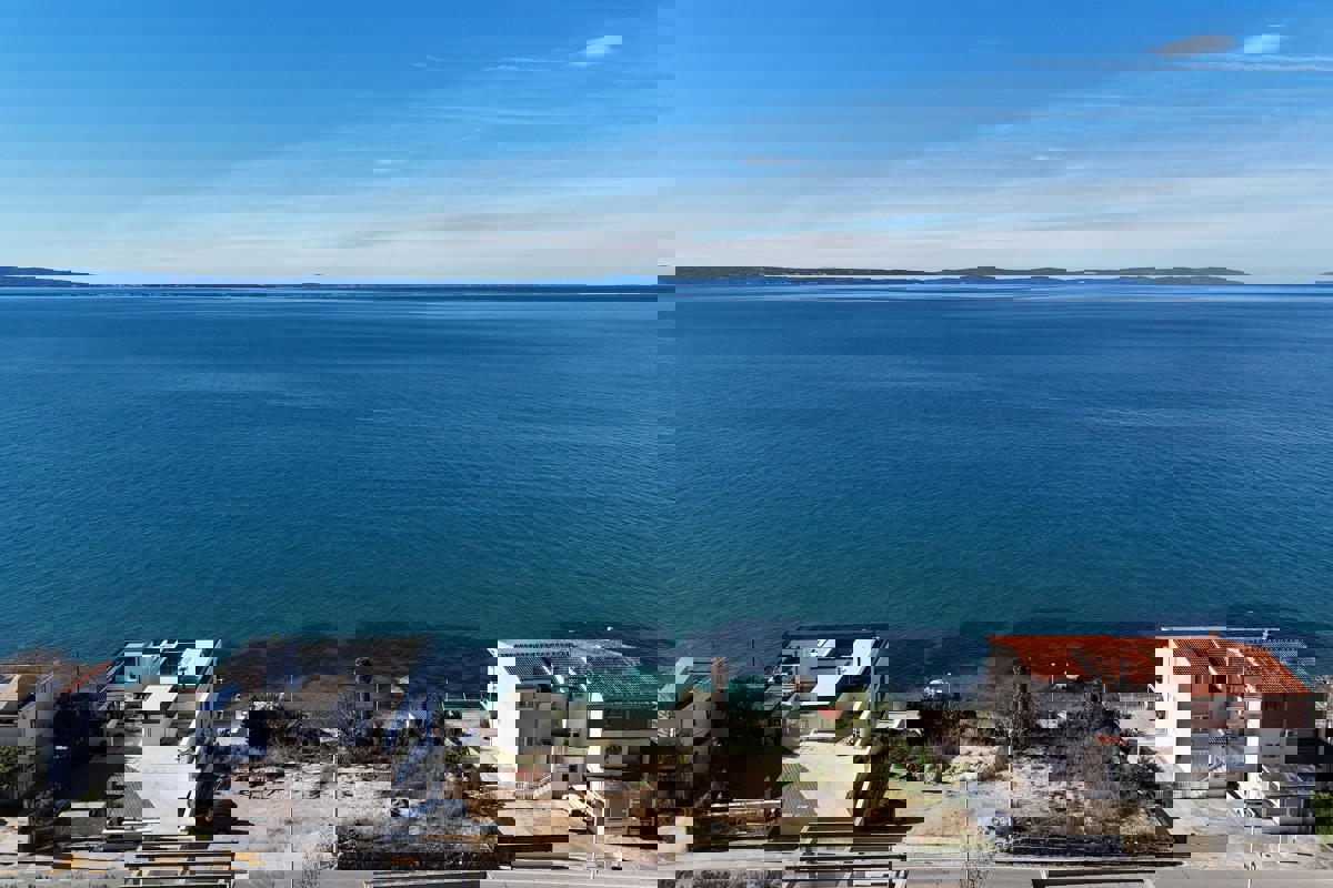 Appartamento con due camere da letto con giardino e vista mare