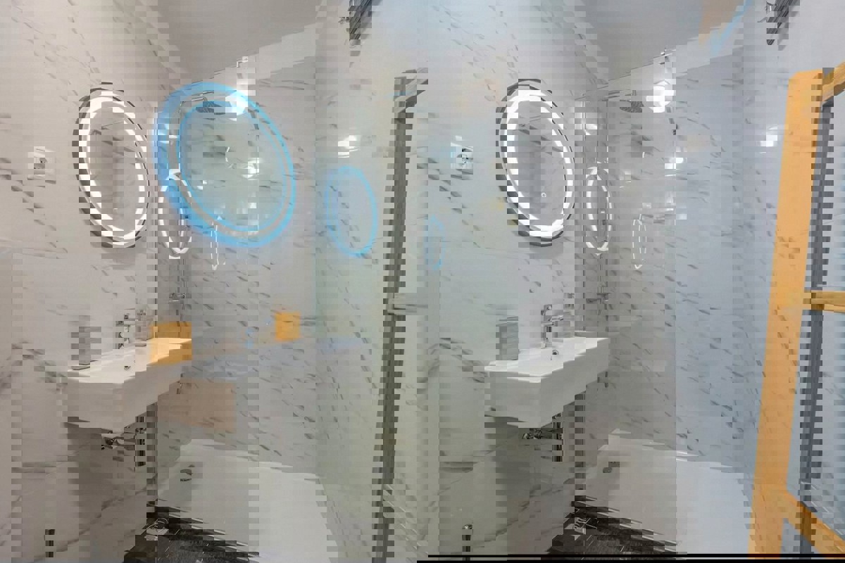 Appartamento arredato con tre camere da letto in posizione privilegiata