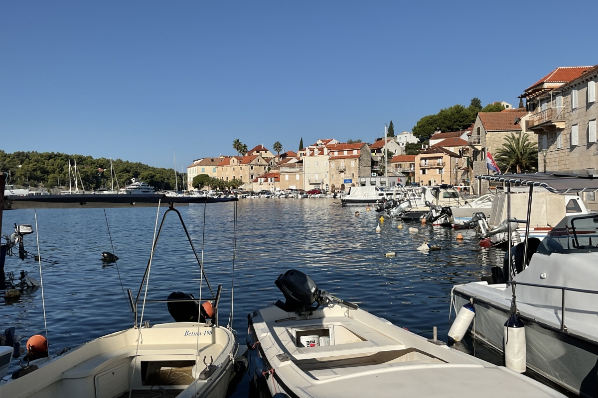 Casa in pietra nel centro storico di Milna