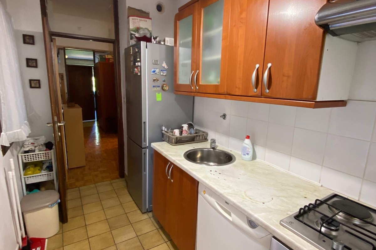 Ampio appartamento bilocale con loggia in posizione eccellente