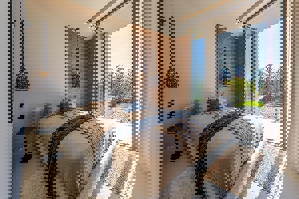 Villa di design al piano terra con piscina e dotazioni di alta gamma