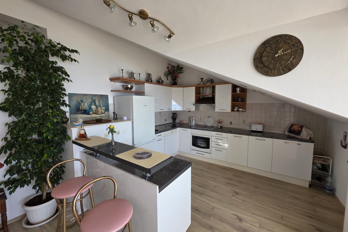 Appartamento con due camere da letto a Žnjan con vista panoramica sul mare