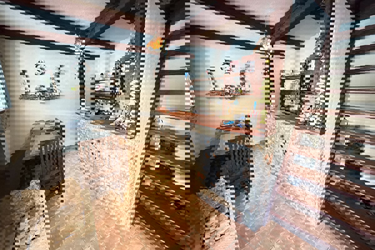 Proprietà eccezionale in vendita all'isola di Vis