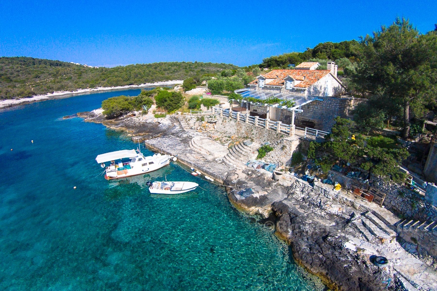 Proprietà eccezionale in vendita all'isola di Vis