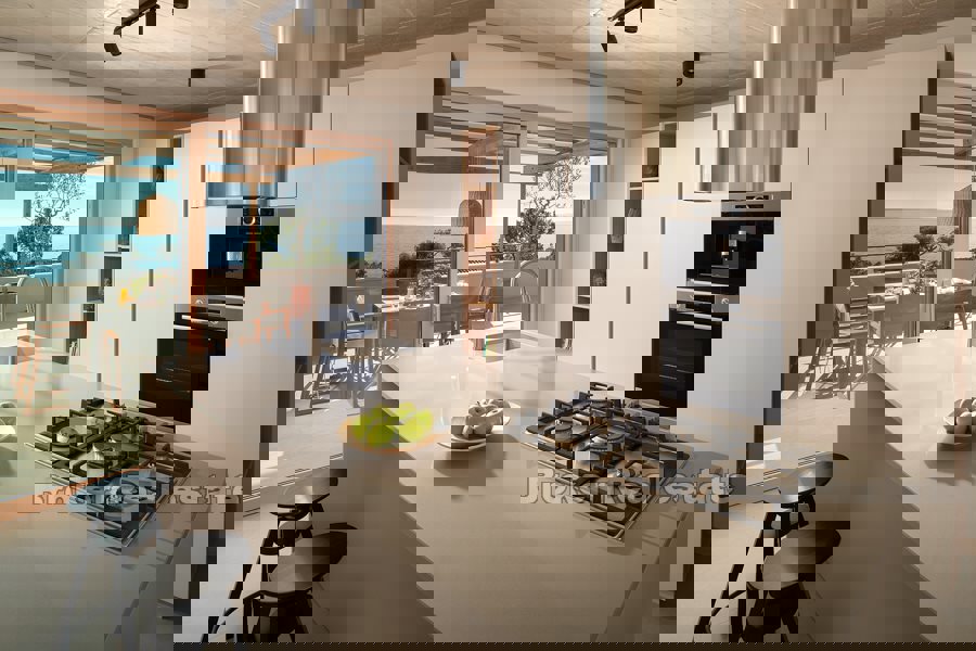 Villa con piscina e vista mare