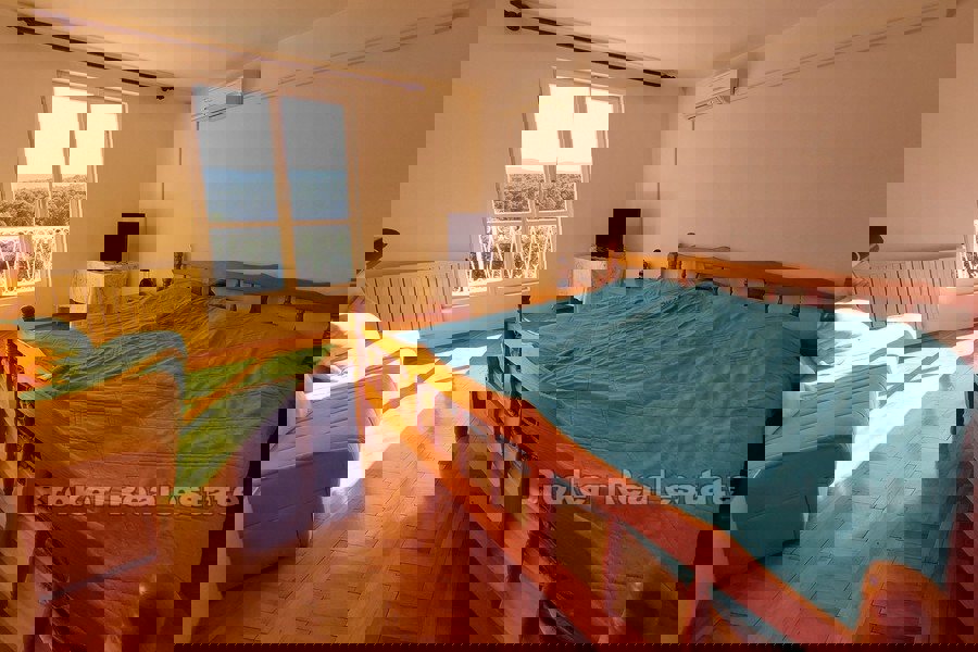 Palazzina in prima fila al mare