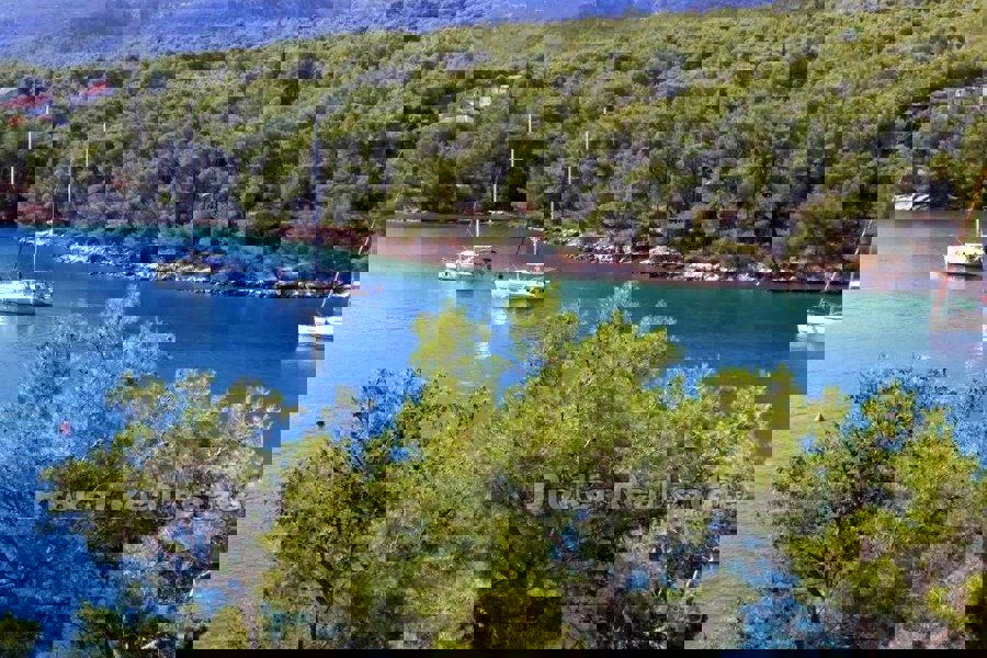 Palazzina in prima fila al mare