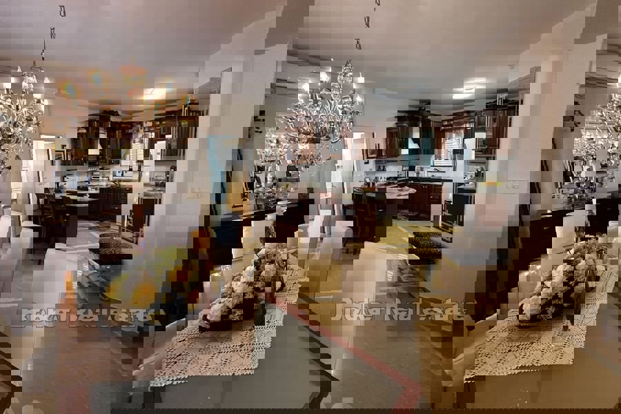 Villa in seconda fila al mare