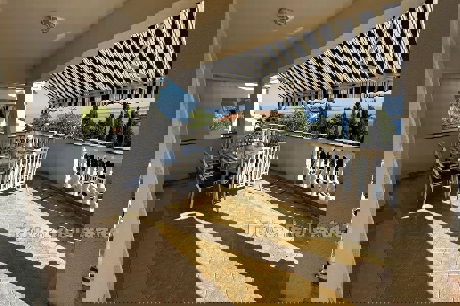 Villa in seconda fila al mare