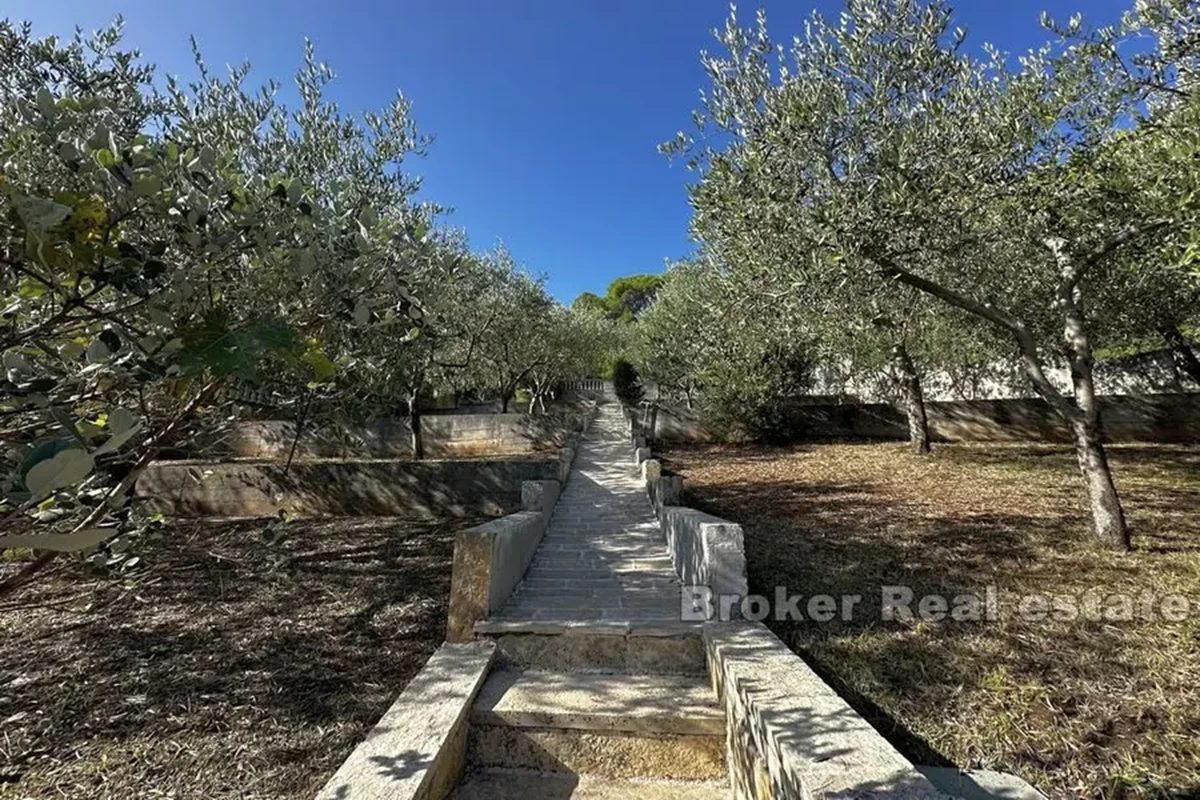 Villa in seconda fila al mare