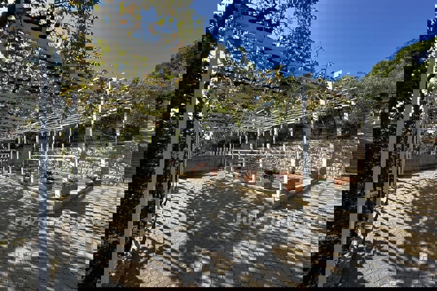 Villa in seconda fila al mare