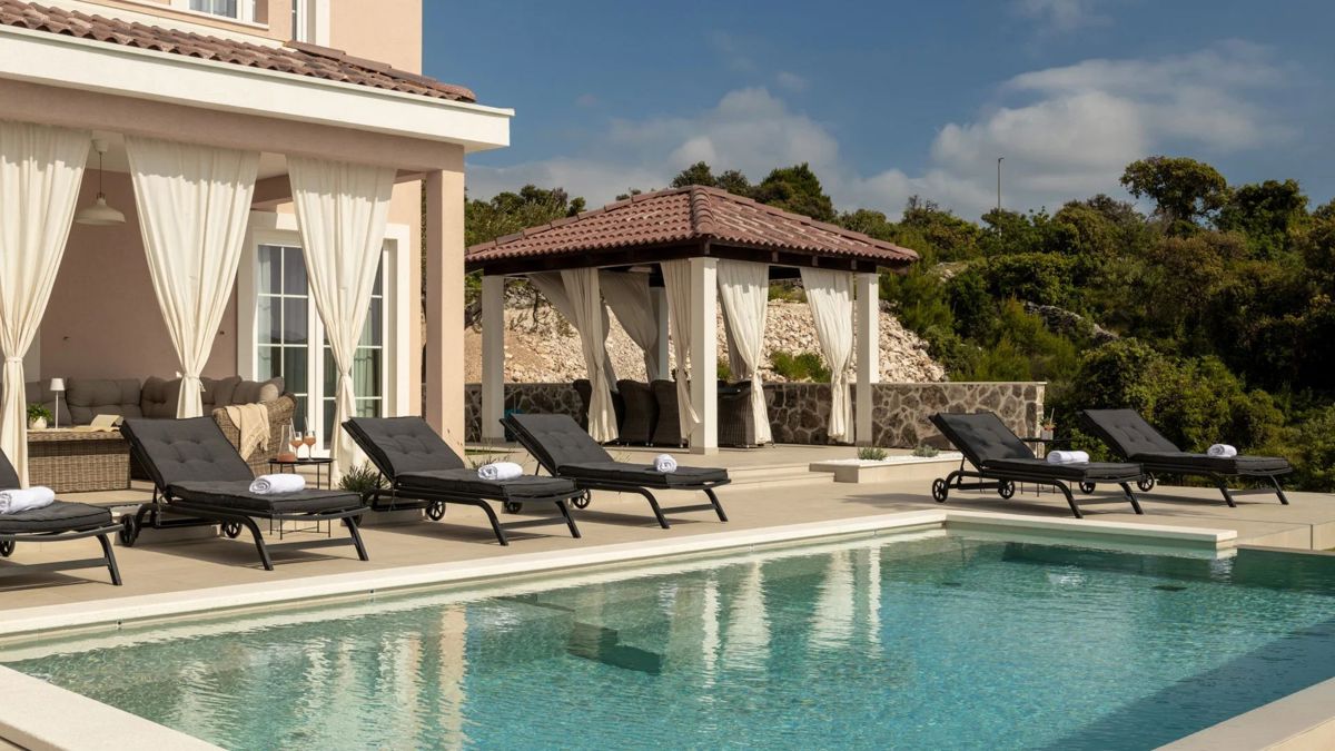 Villa di nuova costruzione con vista mare aperta