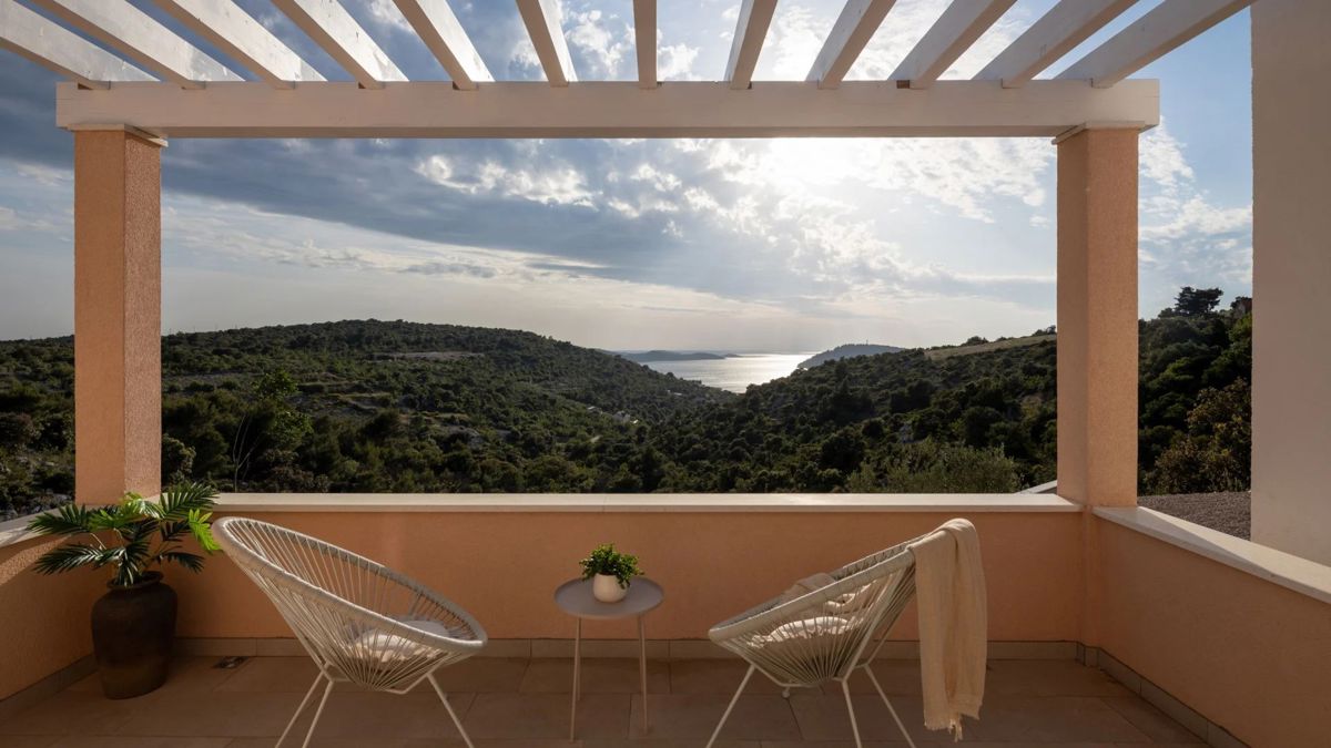 Villa di nuova costruzione con vista mare aperta