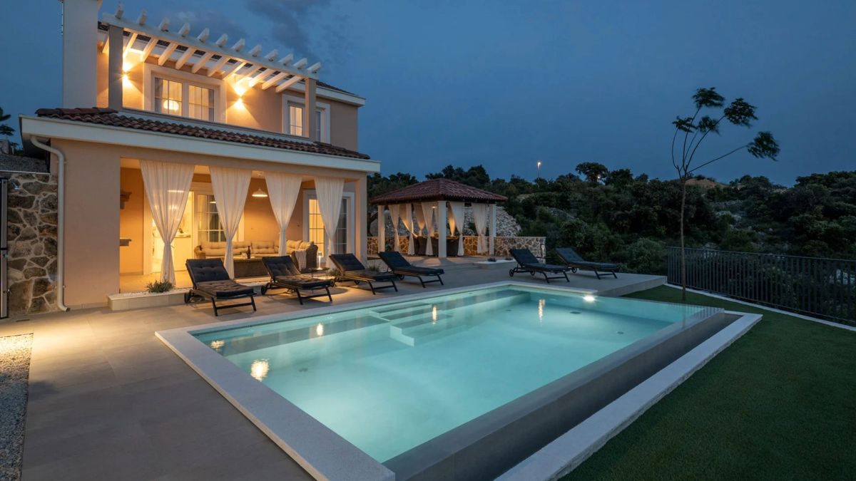 Villa di nuova costruzione con vista mare aperta