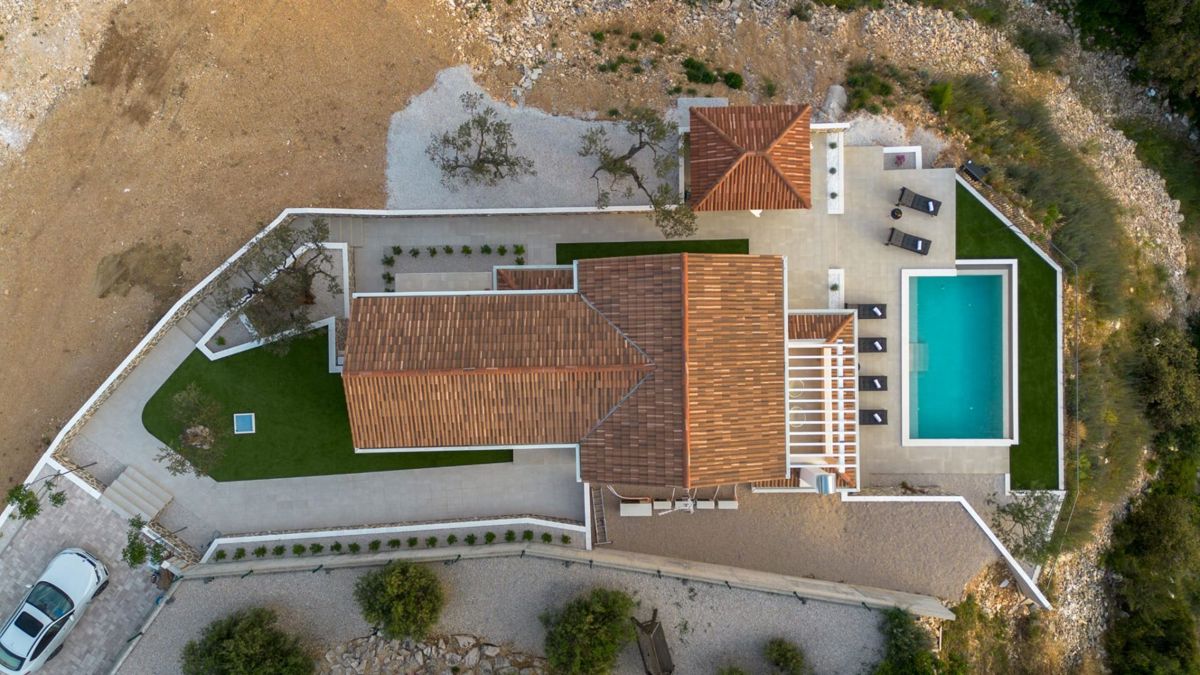 Villa di nuova costruzione con vista mare aperta