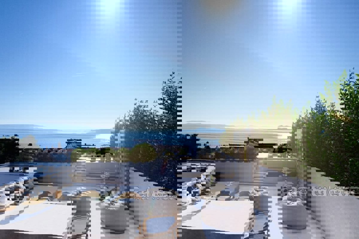 Appartamenti in una nuova costruzione con piscina