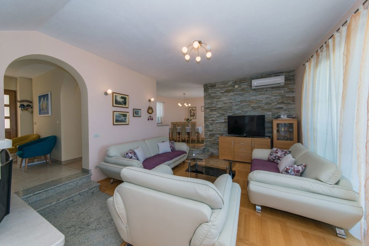 Bella villa con vista panoramica sul mare