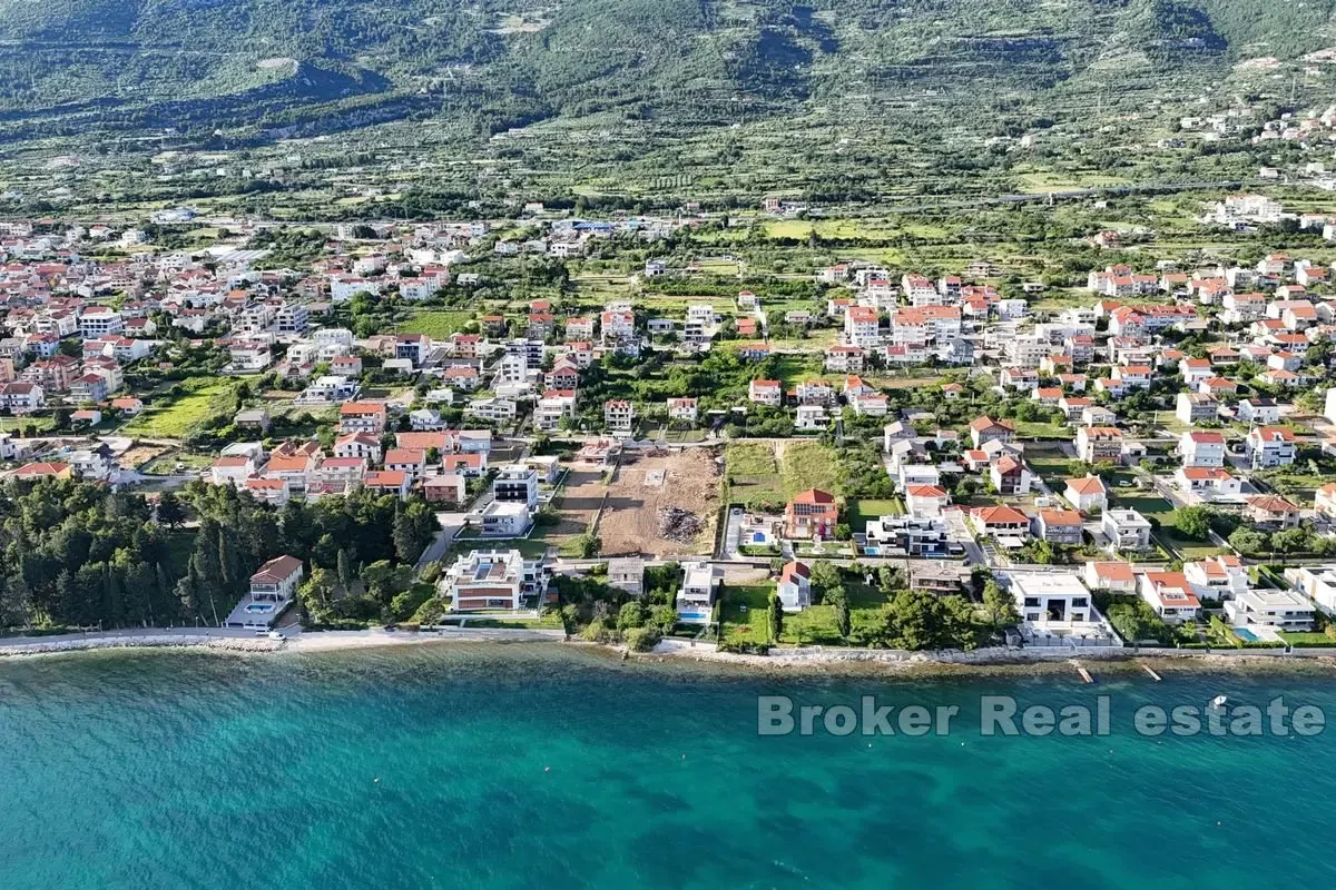 Terreno edificabile vicino al mare con vista