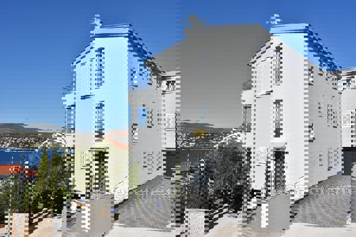 Una bella casa con vista sul mare