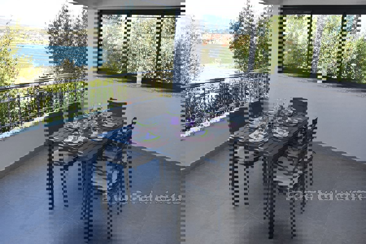 Una bella casa con vista sul mare