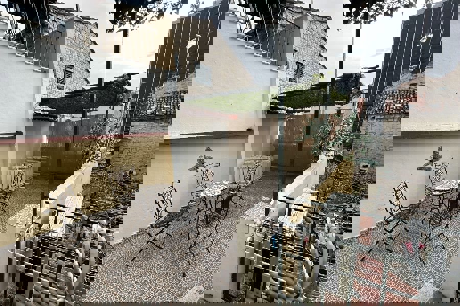 Casa in pietra in centro