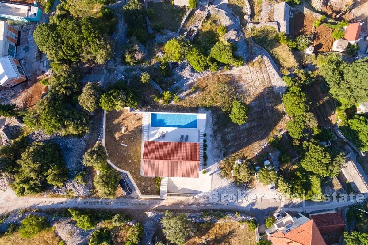 Casa moderna con vista mare