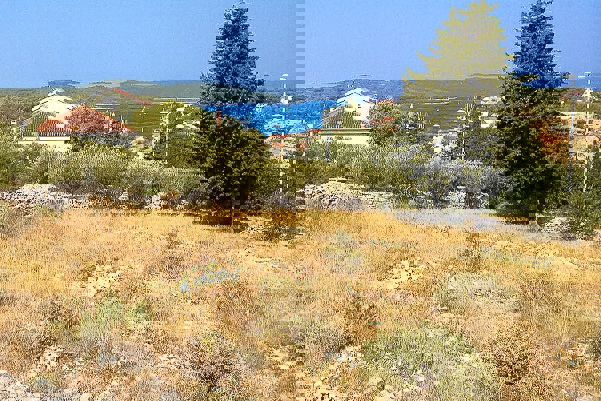 Terreno edificabile con vista mare