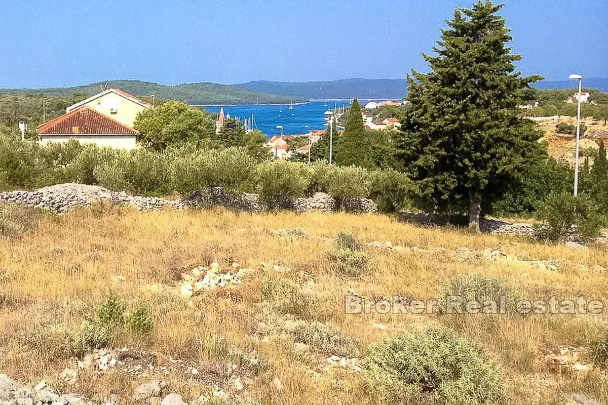 Terreno edificabile con vista mare