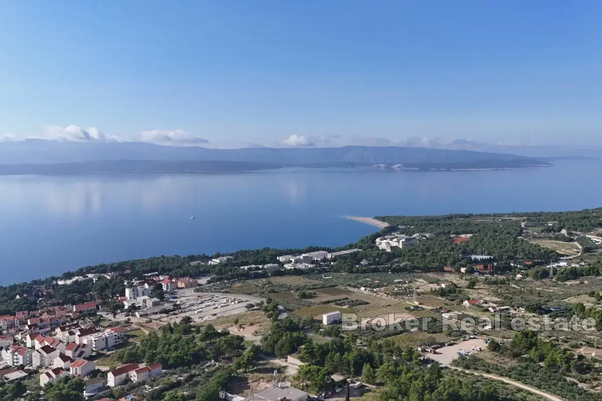 Terreno agricolo unico con un edificio e una splendida vista sul mare