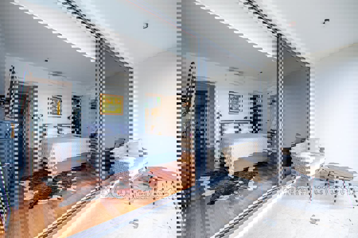 Villa con piscina sul mare