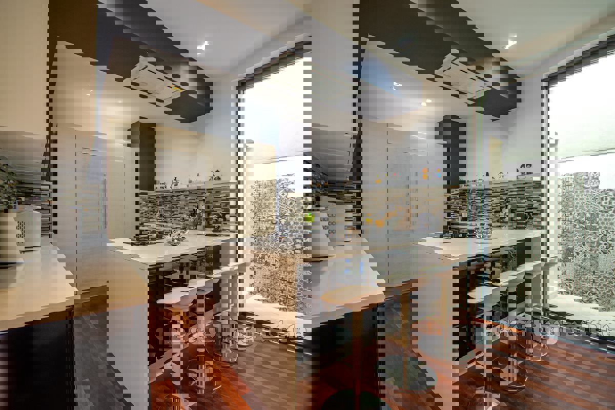 Villa con piscina sul mare