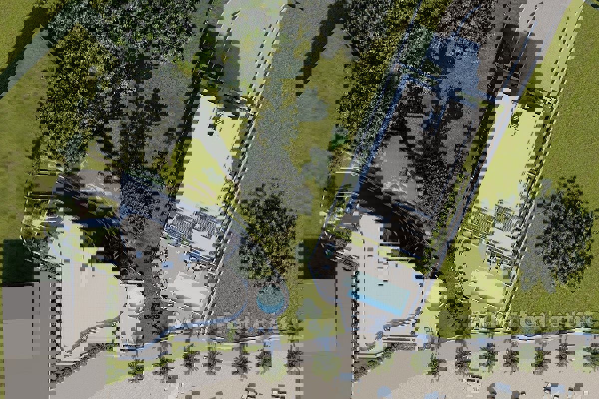 Appartamento in un nuovo edificio in prima fila sul mare