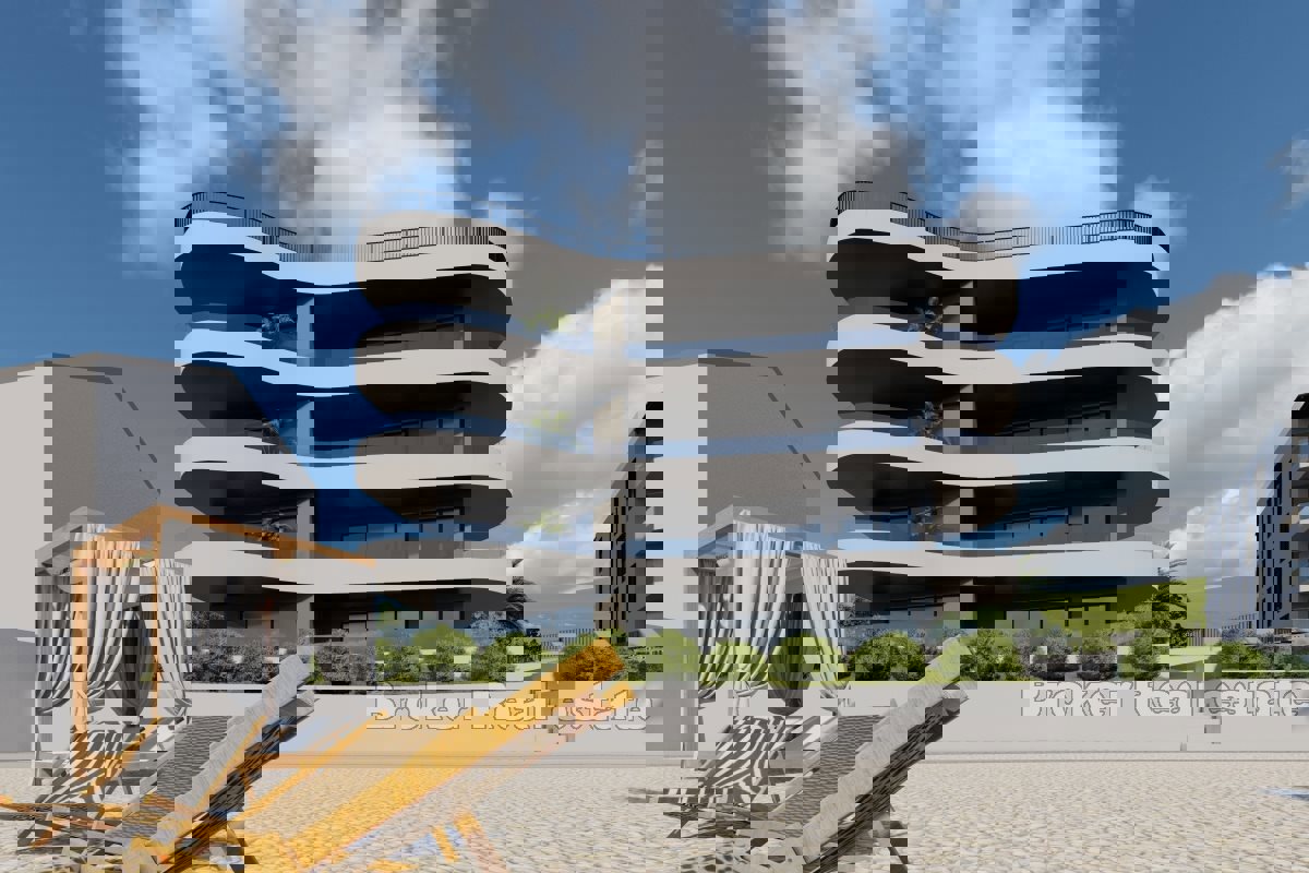 Appartamento in un nuovo edificio in prima fila sul mare