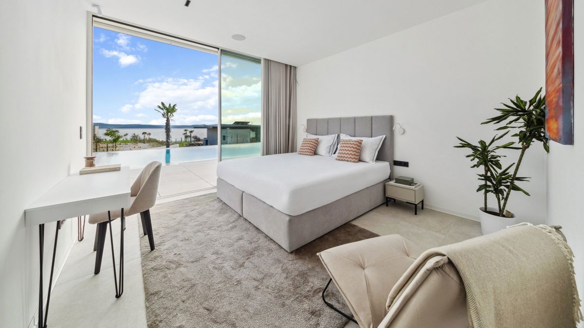 Ampia villa costiera con 6 camere da letto nel lussuoso resort