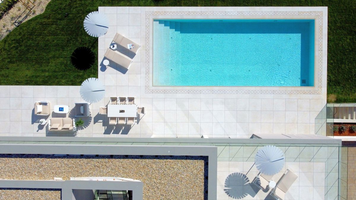 Ampia villa costiera con 6 camere da letto nel lussuoso resort