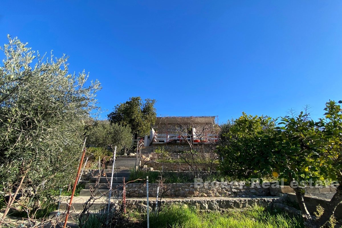 Casa indipendente su un piano con vista aperta sul mare