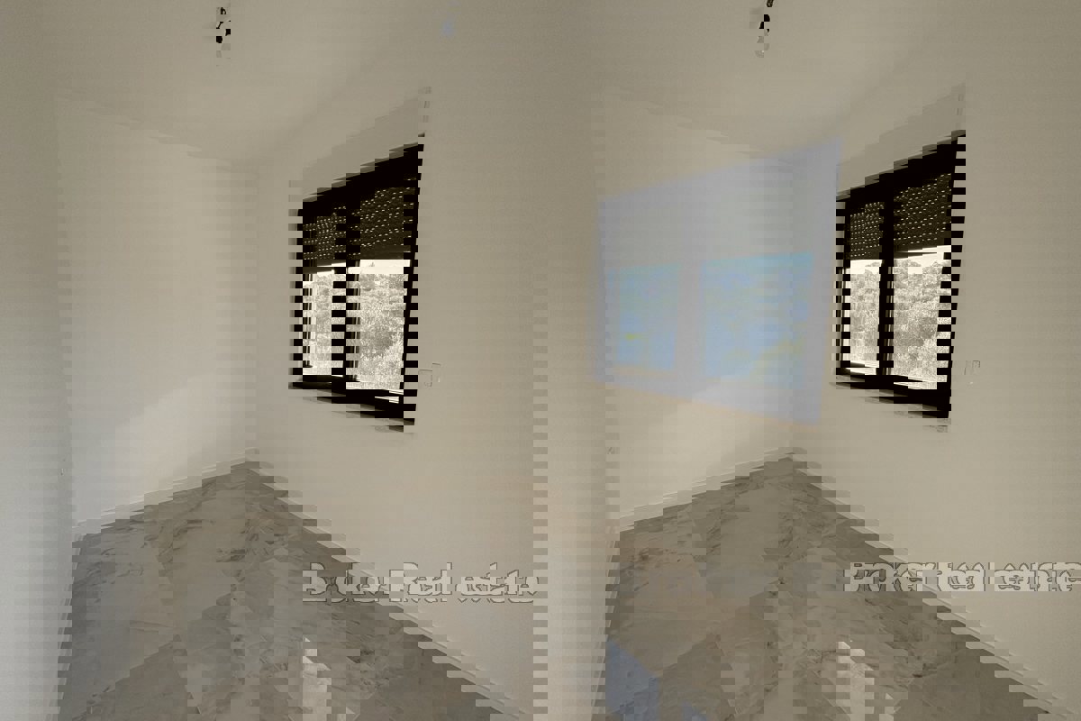 Attico moderno con vista mare