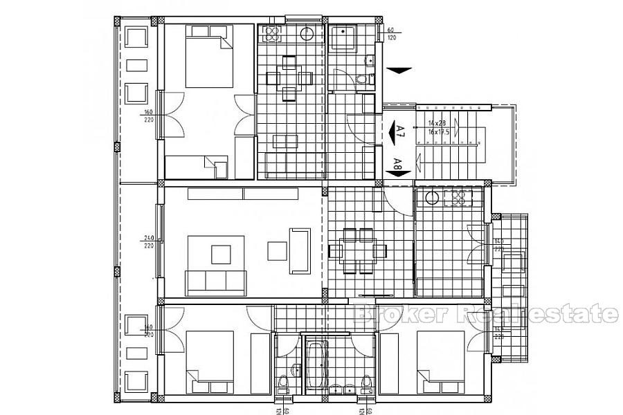 Nuova casa con 7 appartamenti, in vendita