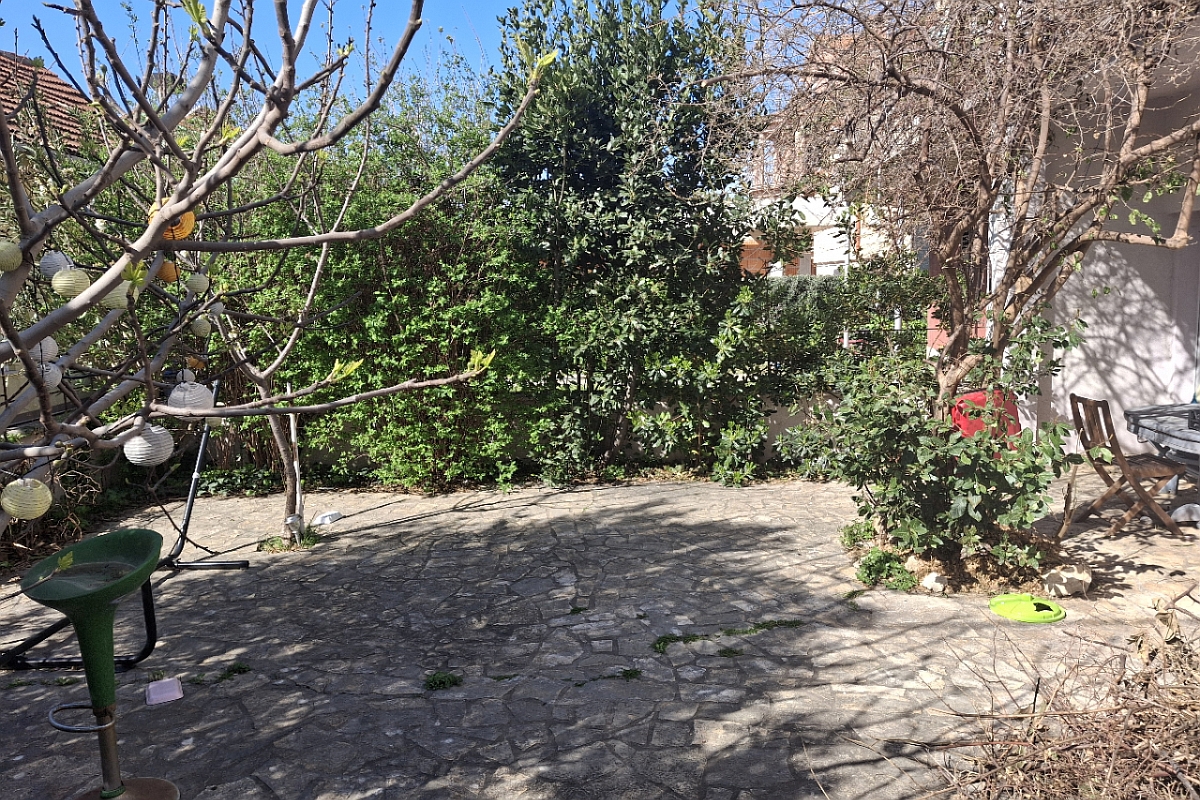 Casa bifamiliare in posizione eccezionale a Kaštela