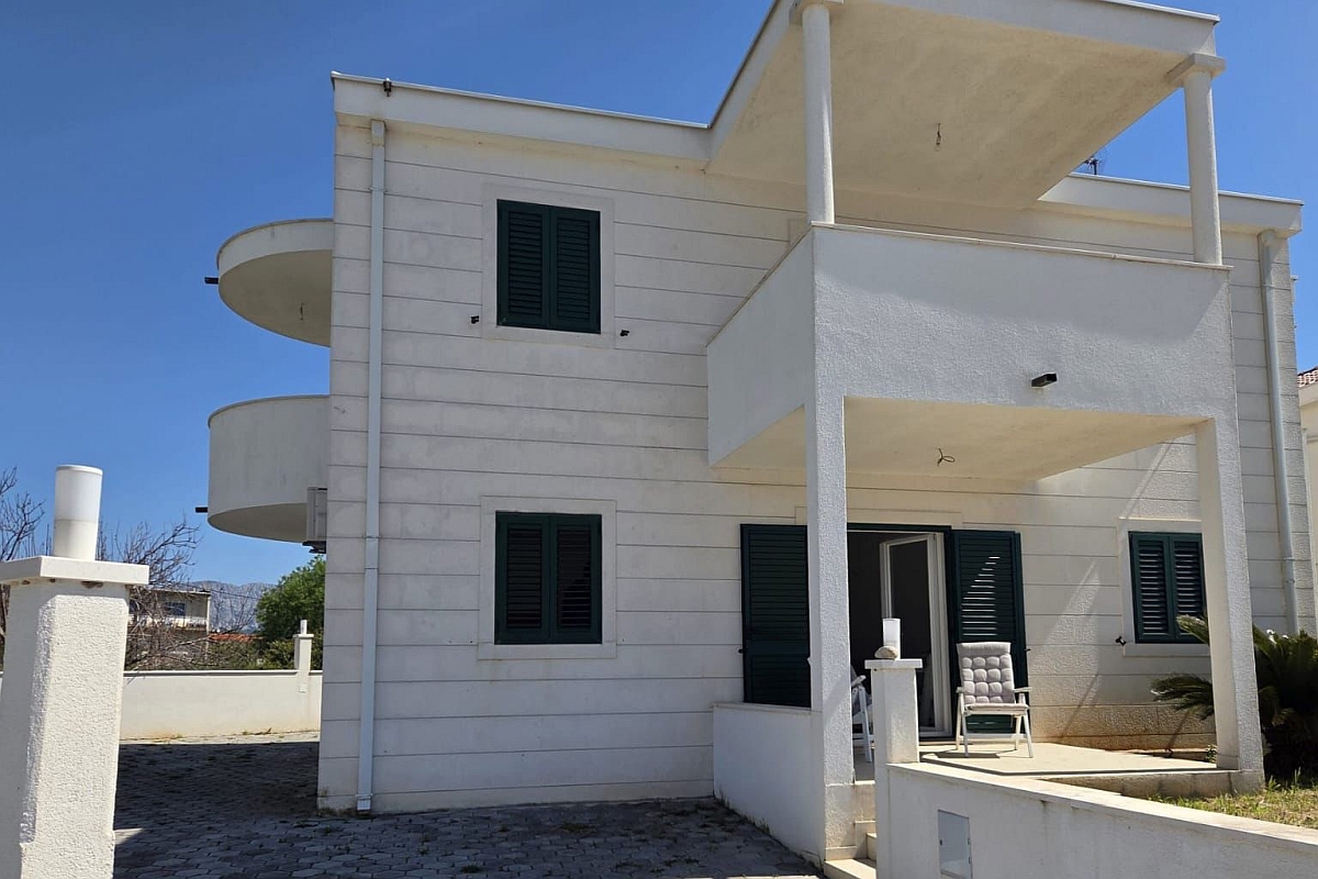 Spaziosa casa in prima fila al mare