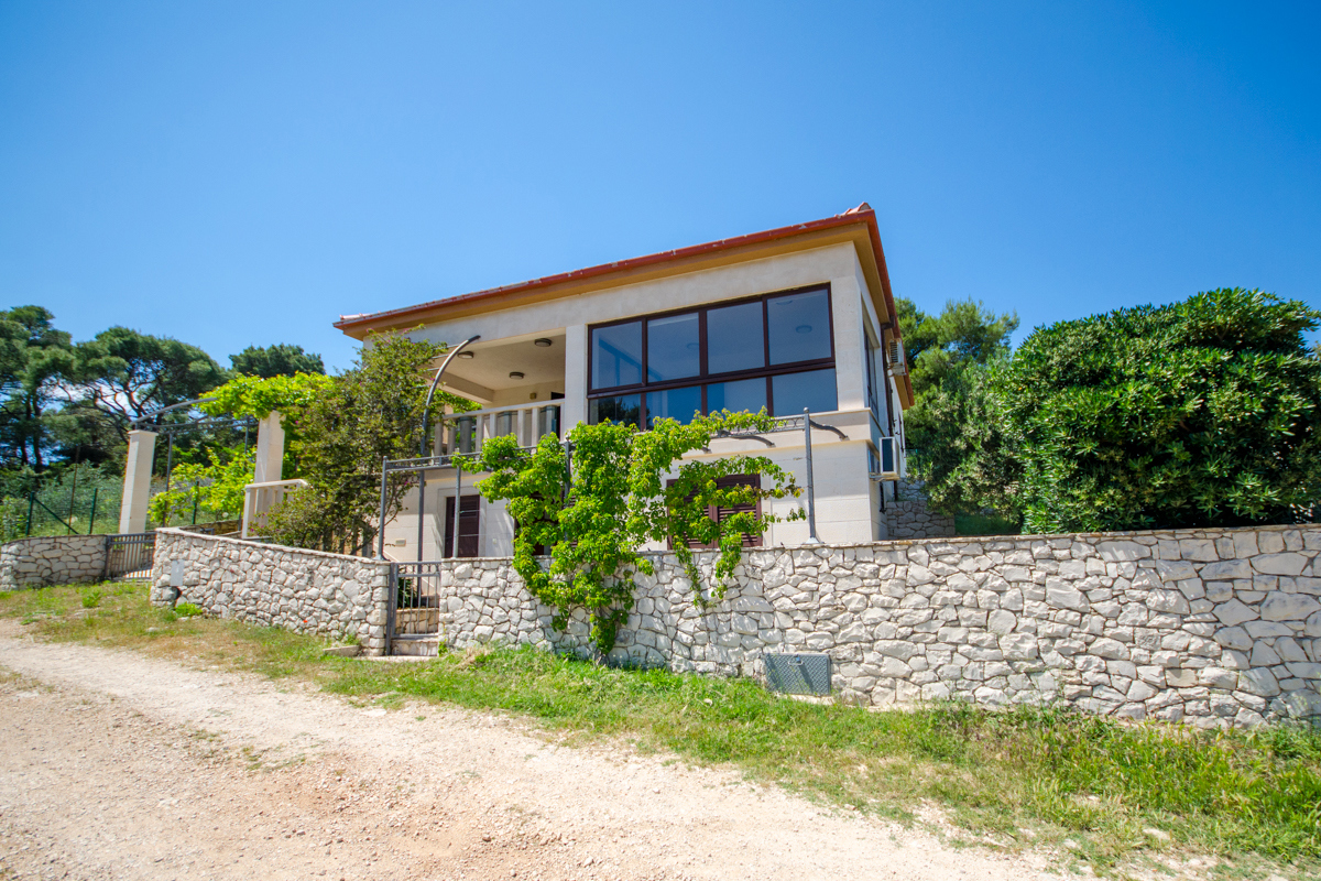 Casa indipendente con vista mare