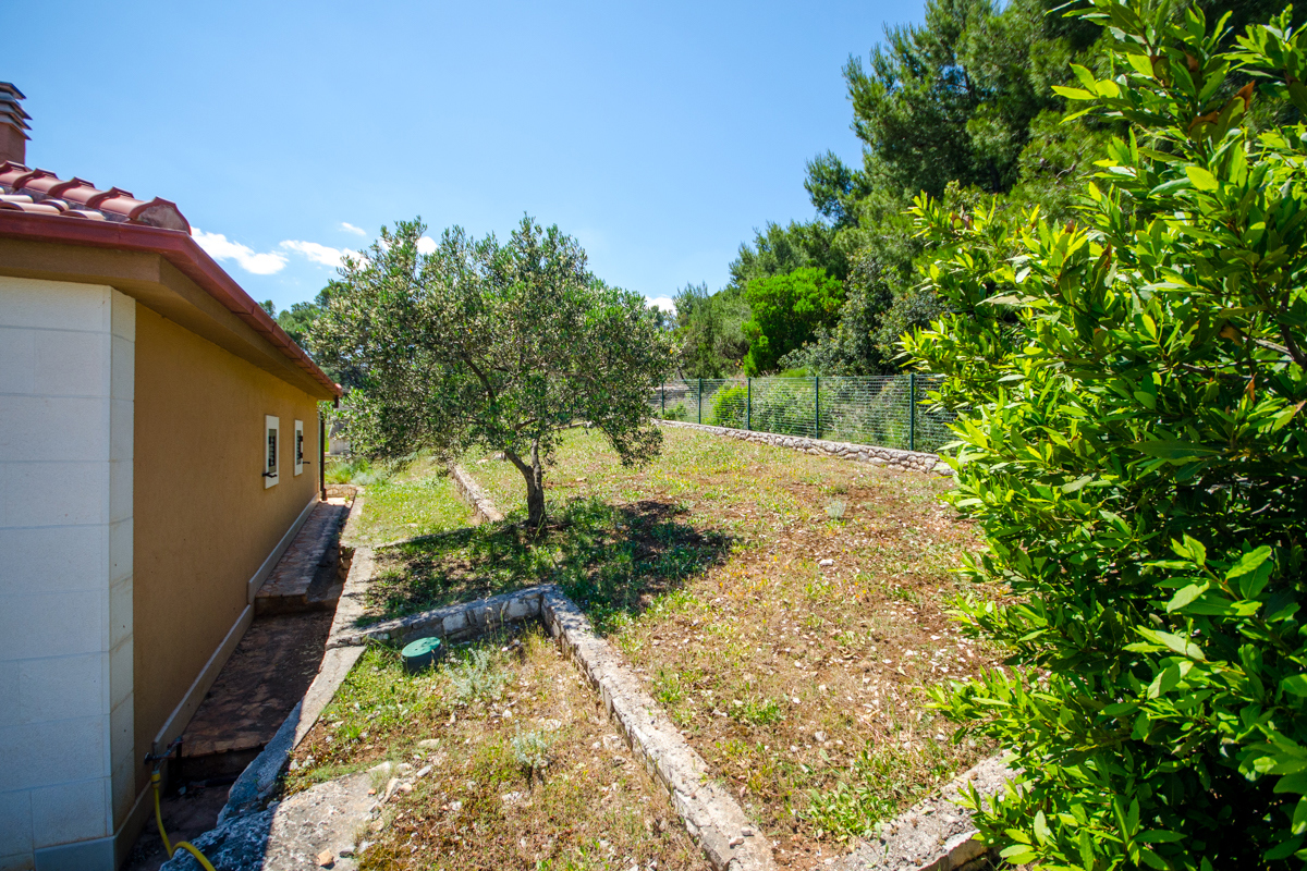 Casa indipendente con vista mare