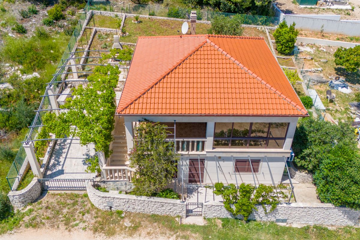 Casa indipendente con vista mare