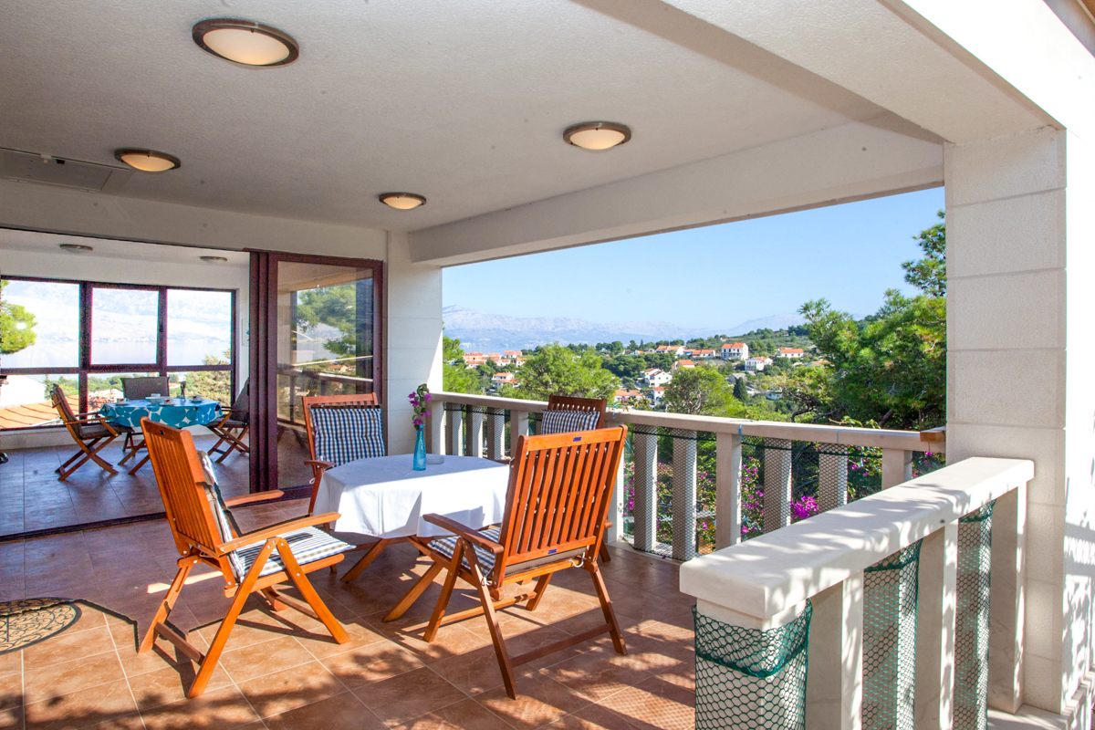Casa indipendente con vista mare