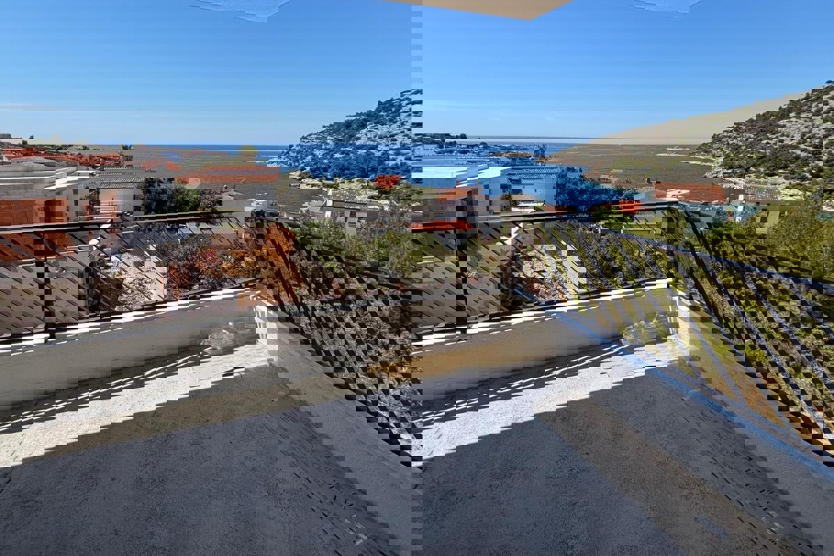 Appartamento in un nuovo edificio con vista mare