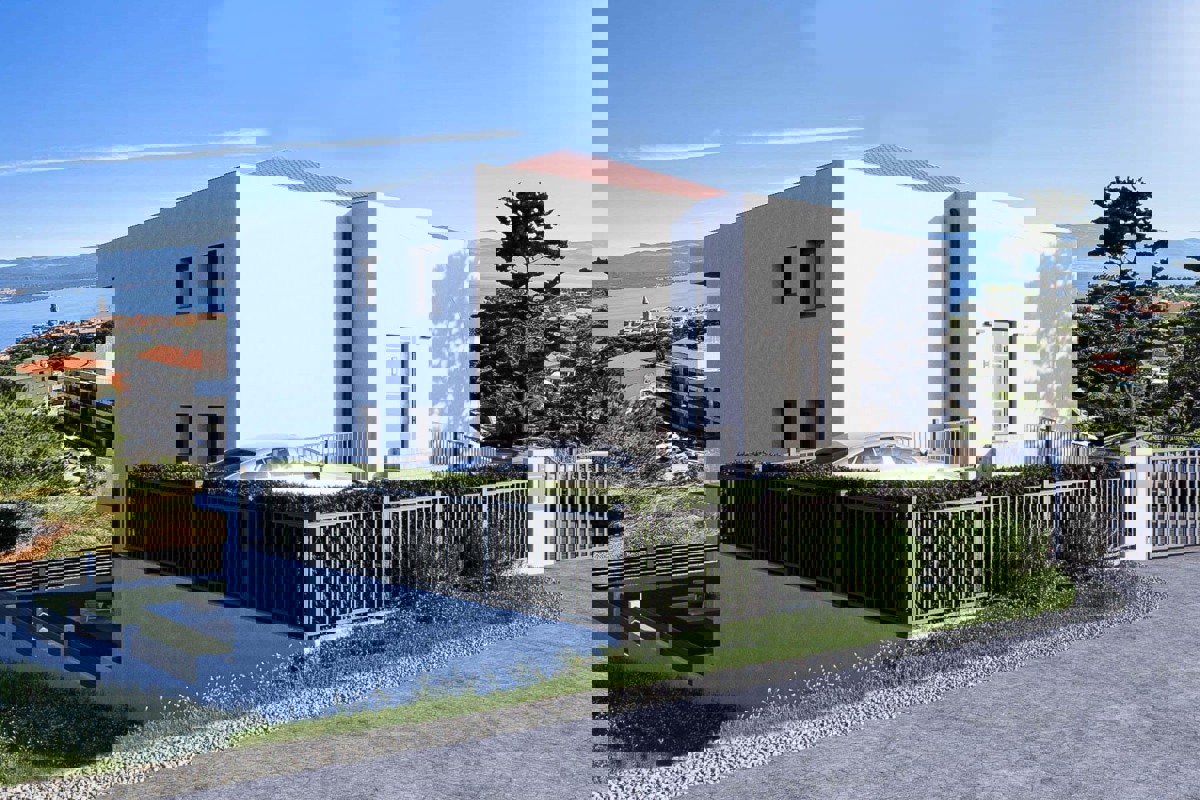 Due appartamenti con vista mare in un edificio nuovo