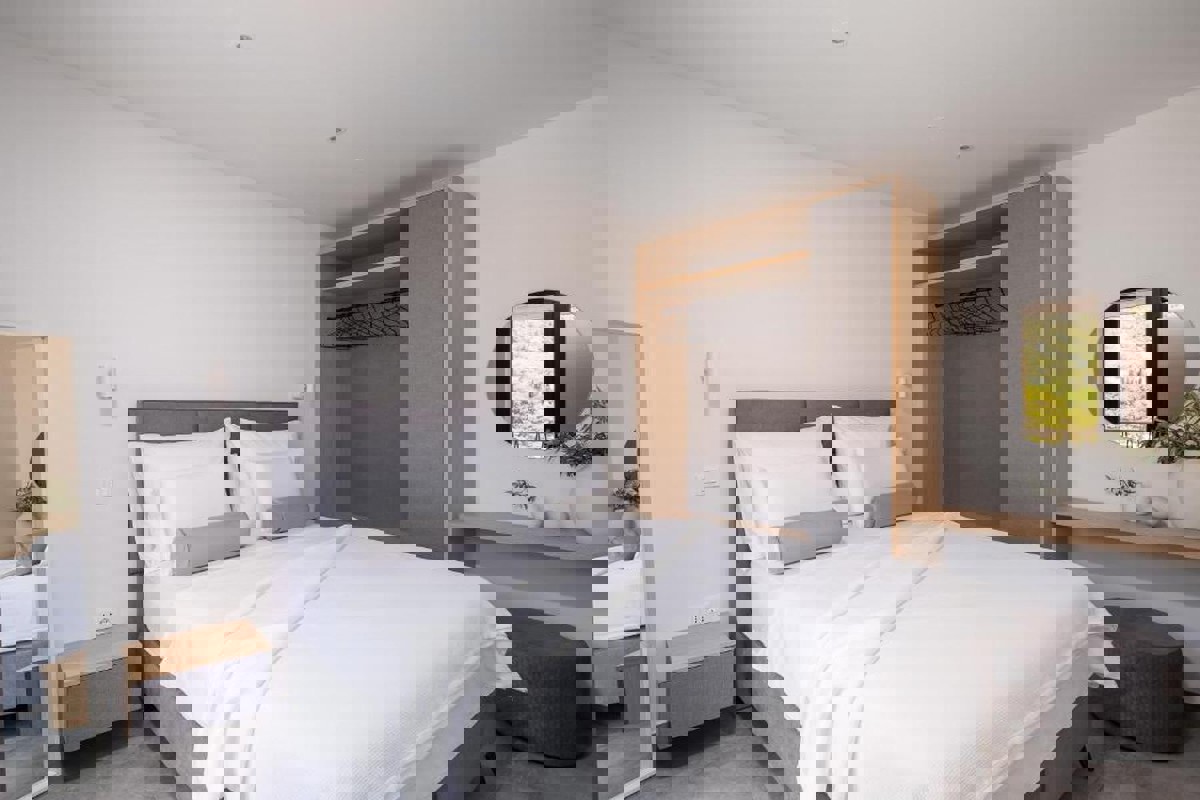 Casa di nuova costruzione nel centro della città - tre appartamenti e un cortile