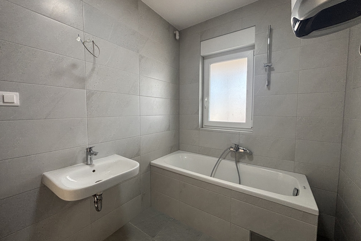 Attico in un nuovo edificio con ampia terrazza