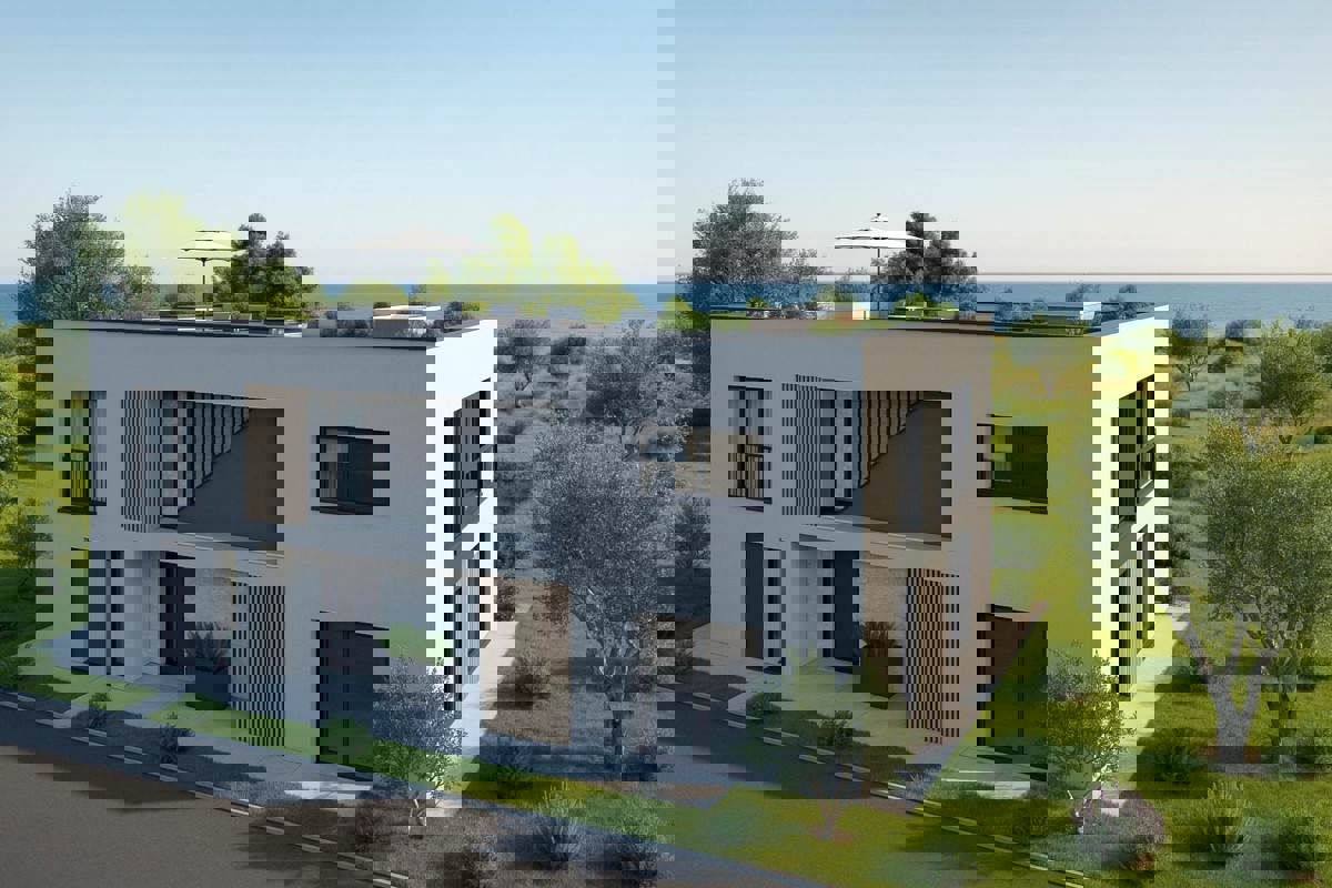 Villa di lusso con piscina e terrazza panoramica vicino al mare